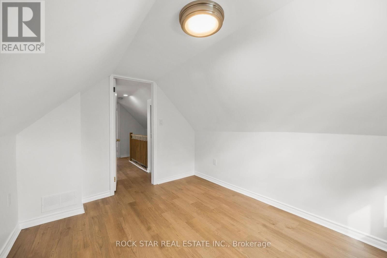88 CHESTNUT AVENUE Image 15