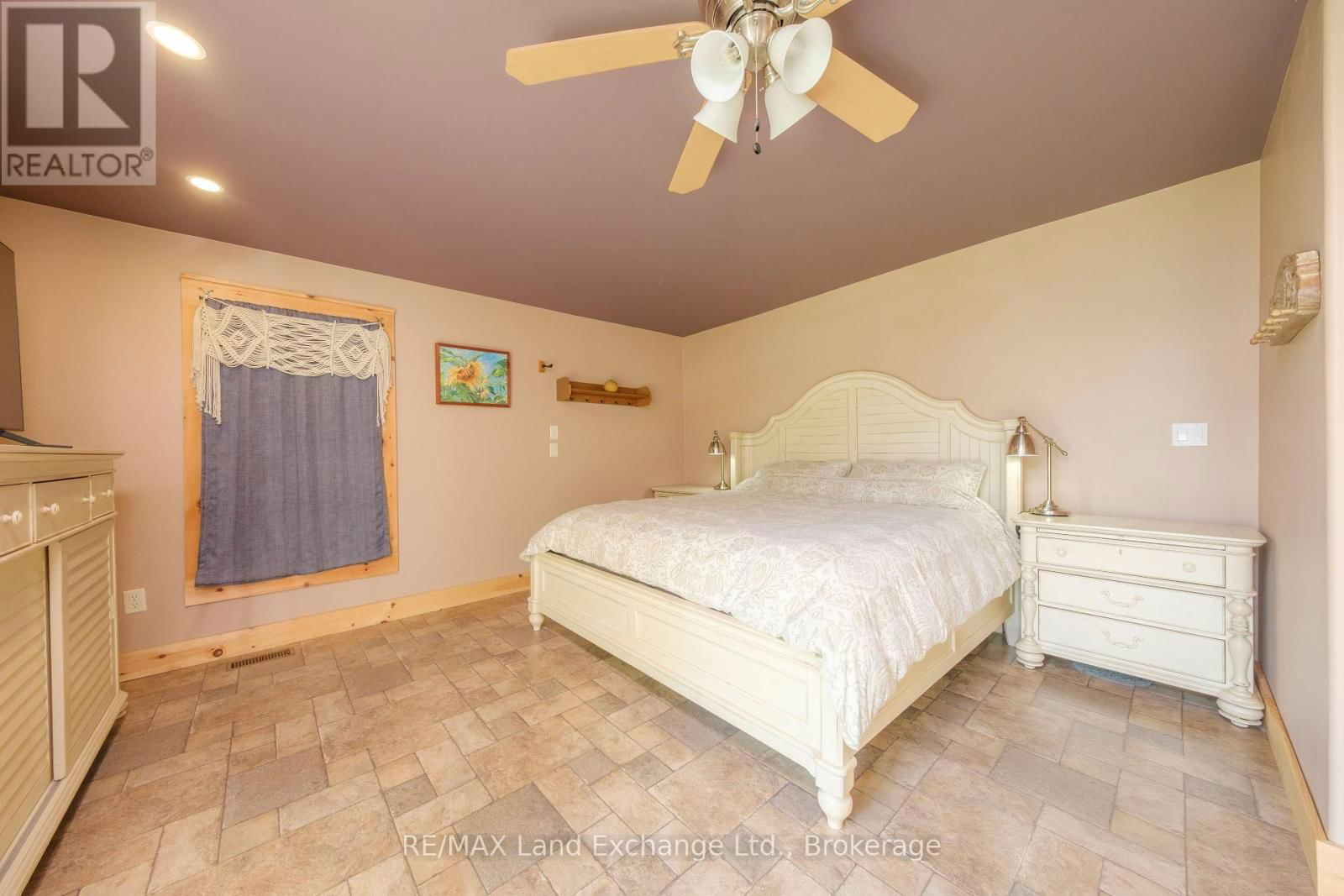 511 HAVELOCK STREET Image 11