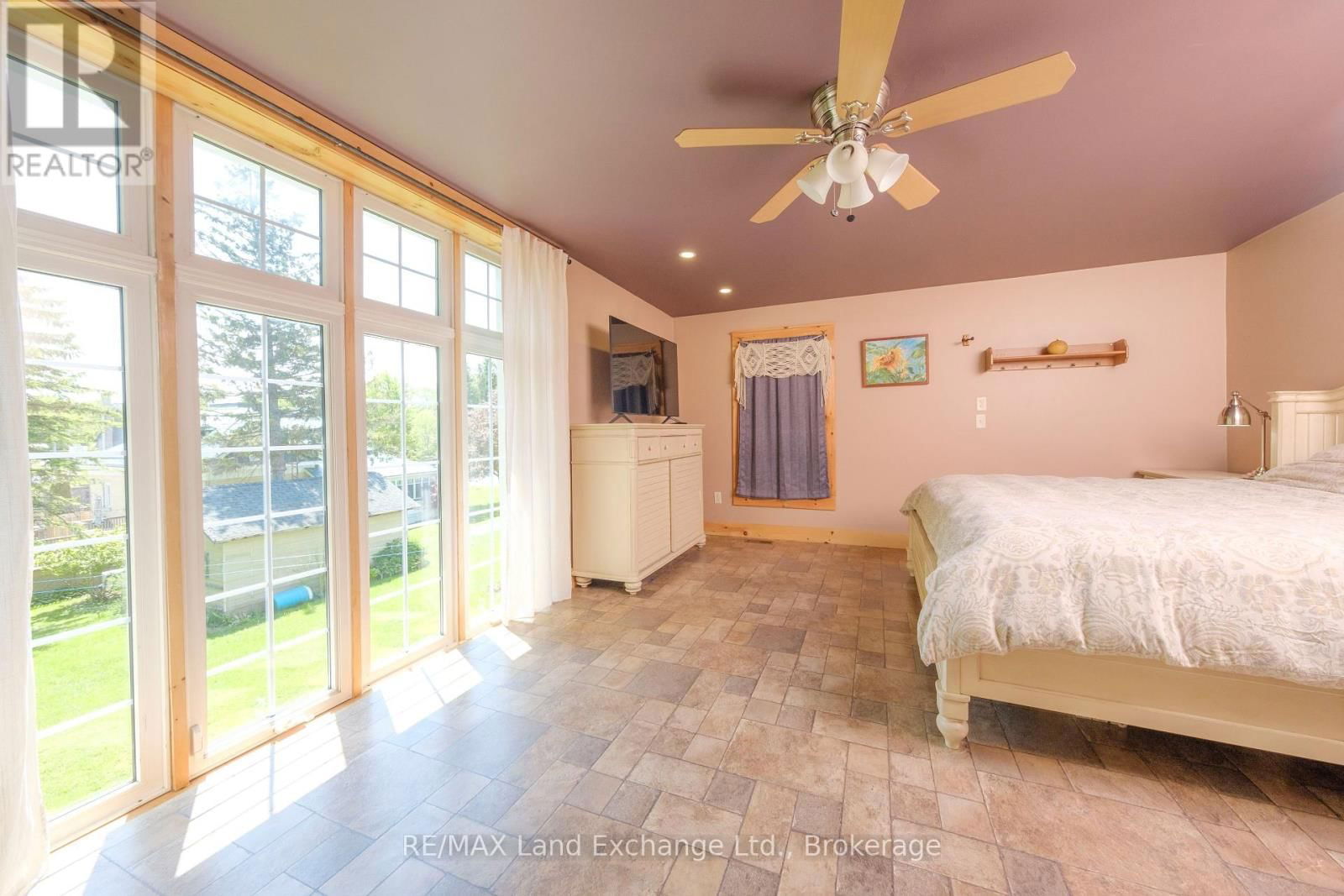 511 HAVELOCK STREET Image 13