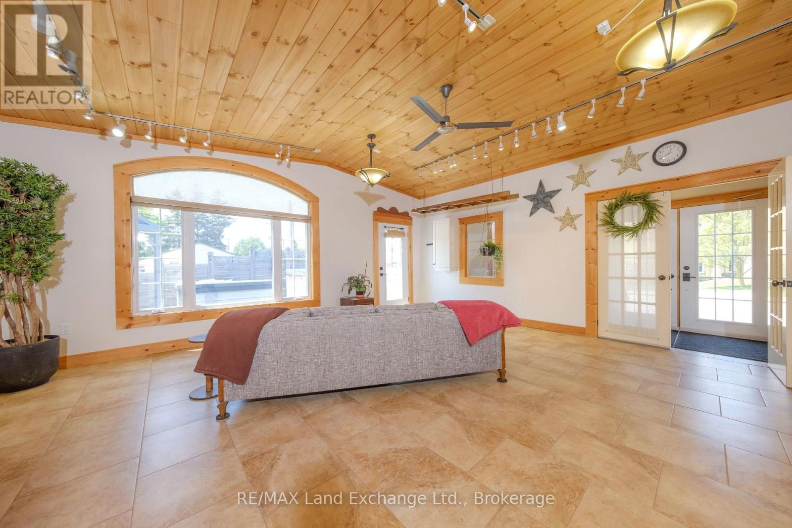 511 HAVELOCK STREET Image 34