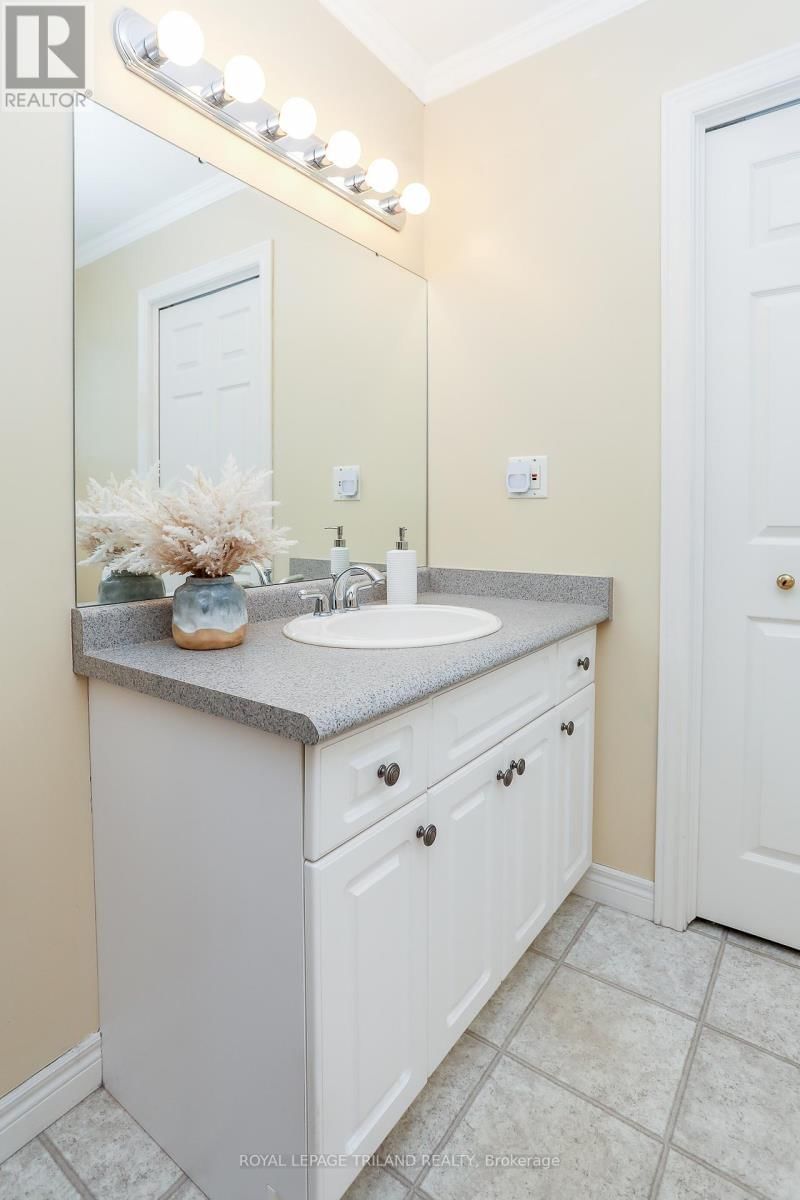 20 LINDEN LANE Image 18