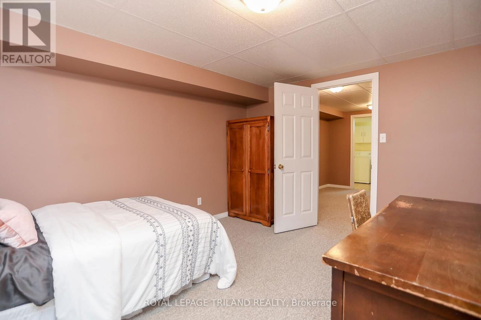 20 LINDEN LANE Image 34