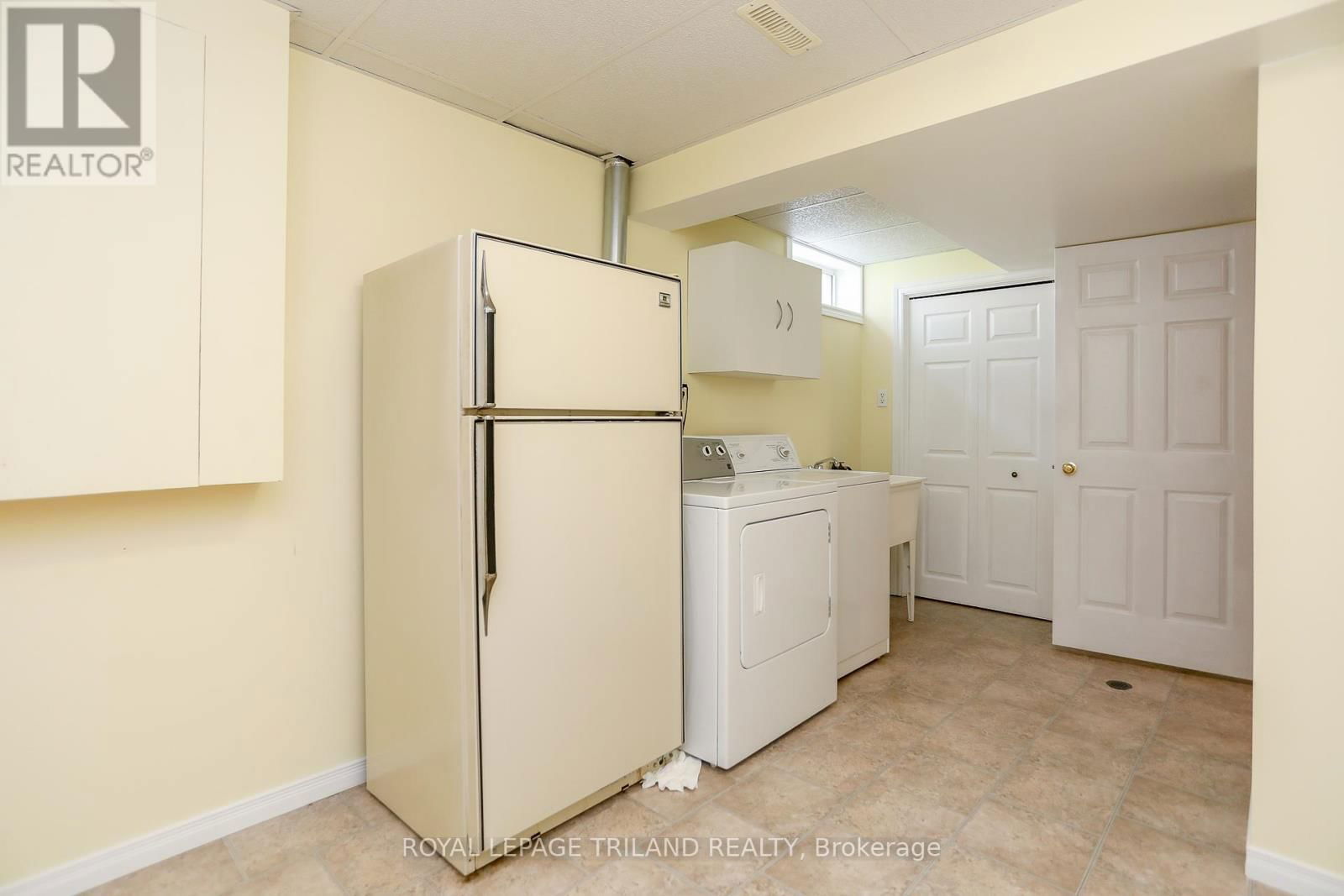 20 LINDEN LANE Image 36