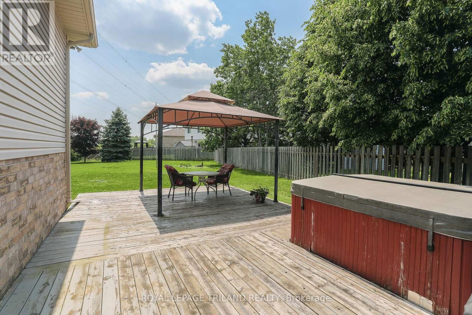 20 LINDEN LANE Image 37