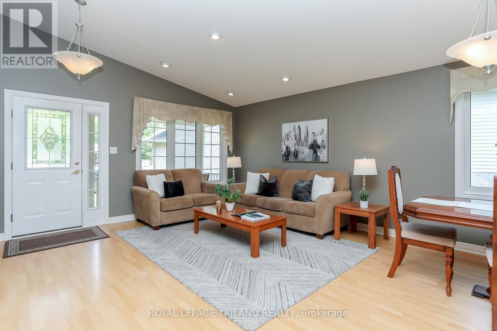 20 LINDEN LANE Image 4
