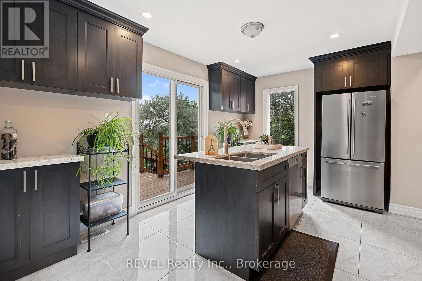 48 BARBICAN TRAIL Image 15
