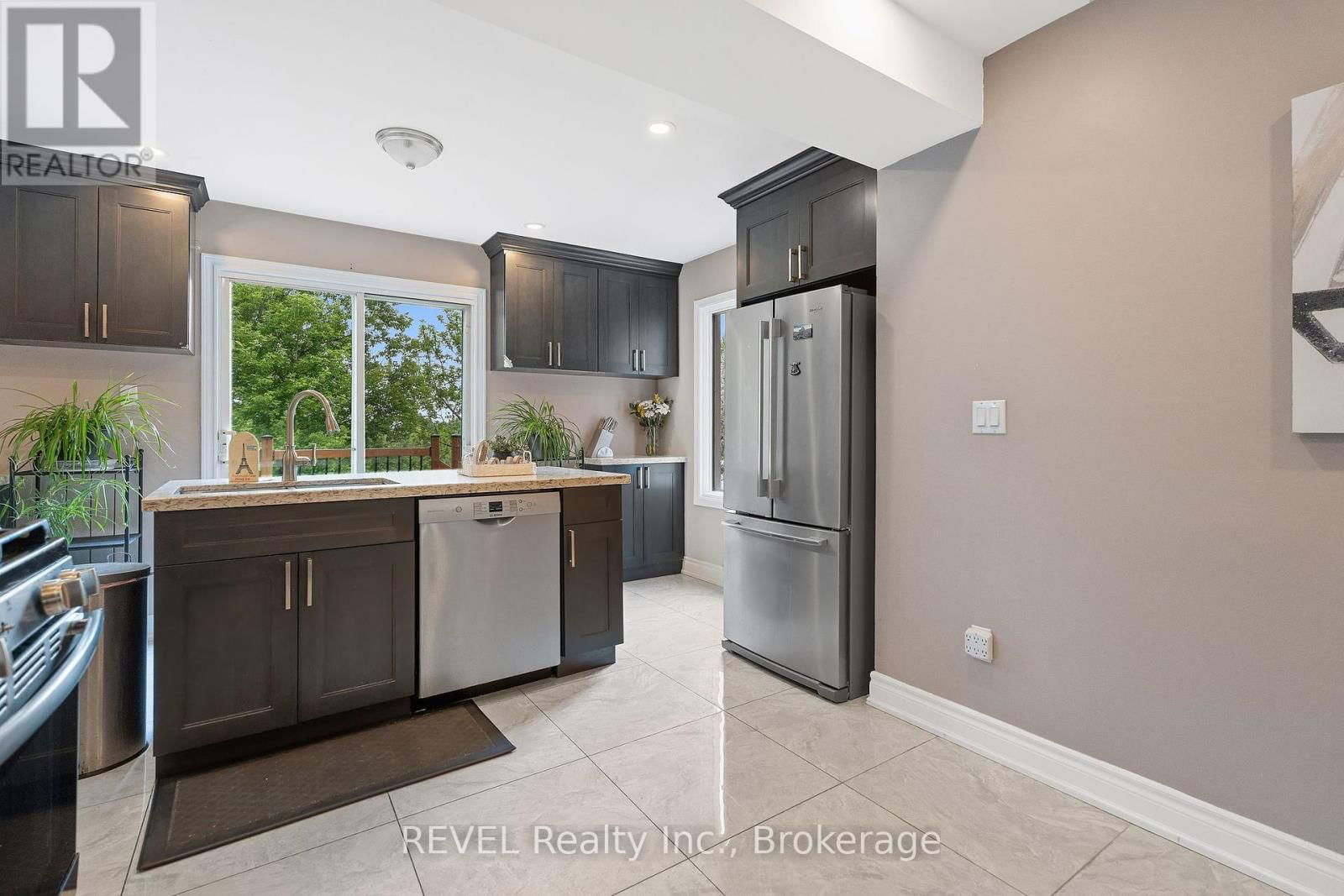 48 BARBICAN TRAIL Image 18