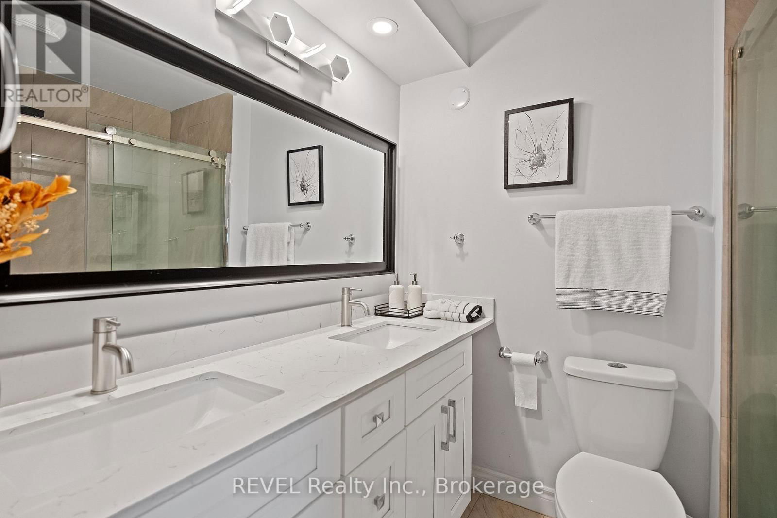 48 BARBICAN TRAIL Image 24