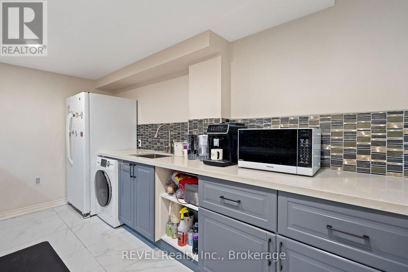48 BARBICAN TRAIL Image 32