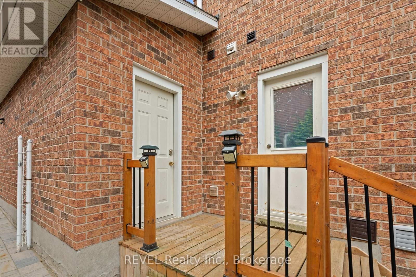 48 BARBICAN TRAIL Image 46