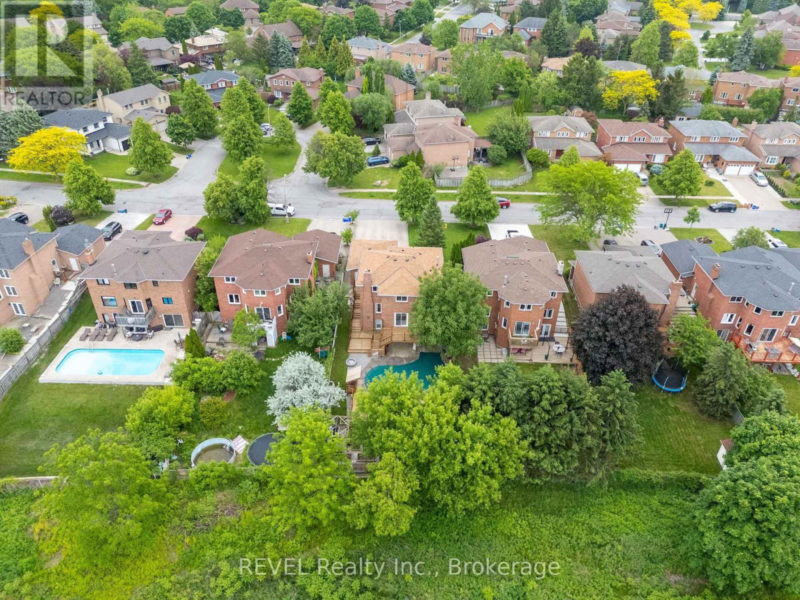 48 BARBICAN TRAIL Image 49