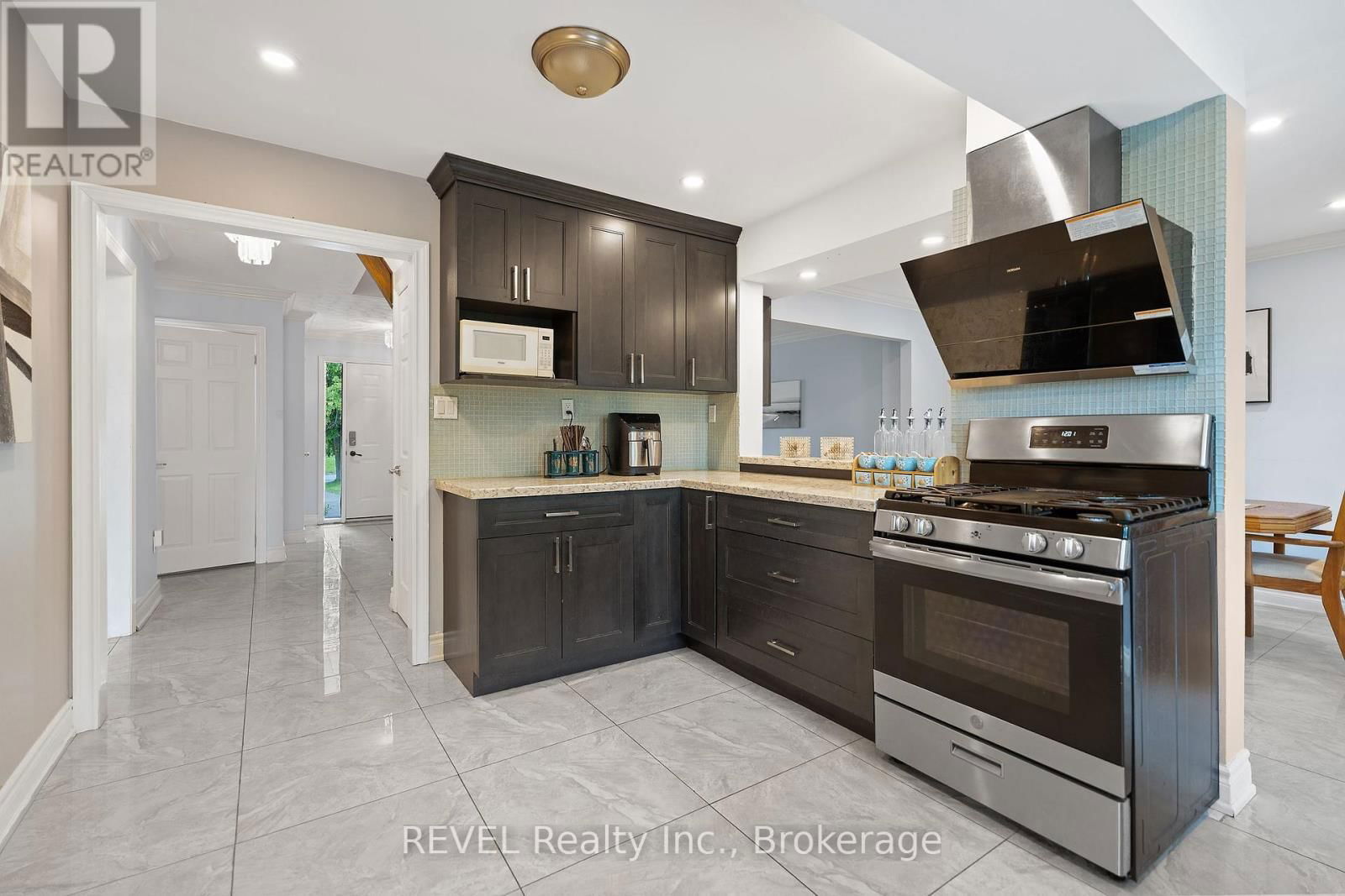 48 BARBICAN TRAIL Image 9