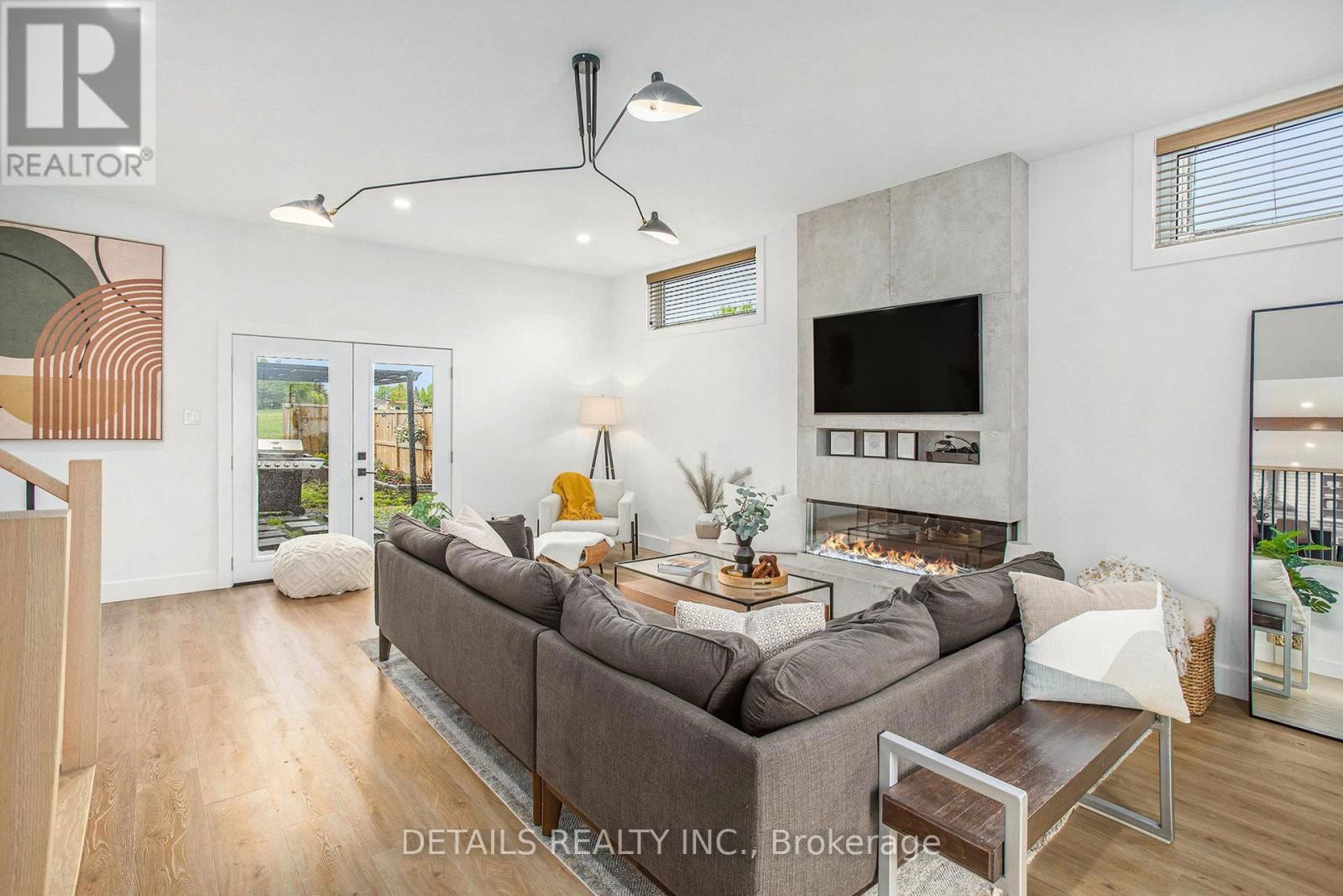 1575 MAXIME STREET Image 12
