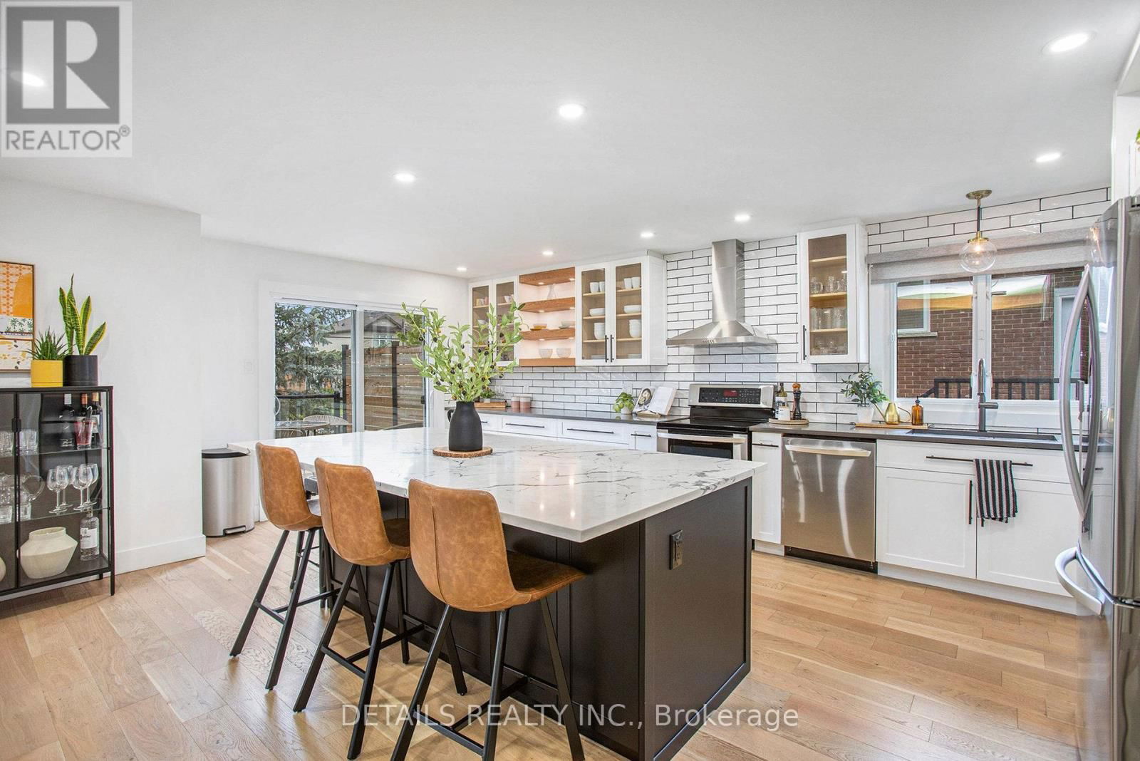 1575 MAXIME STREET Image 5
