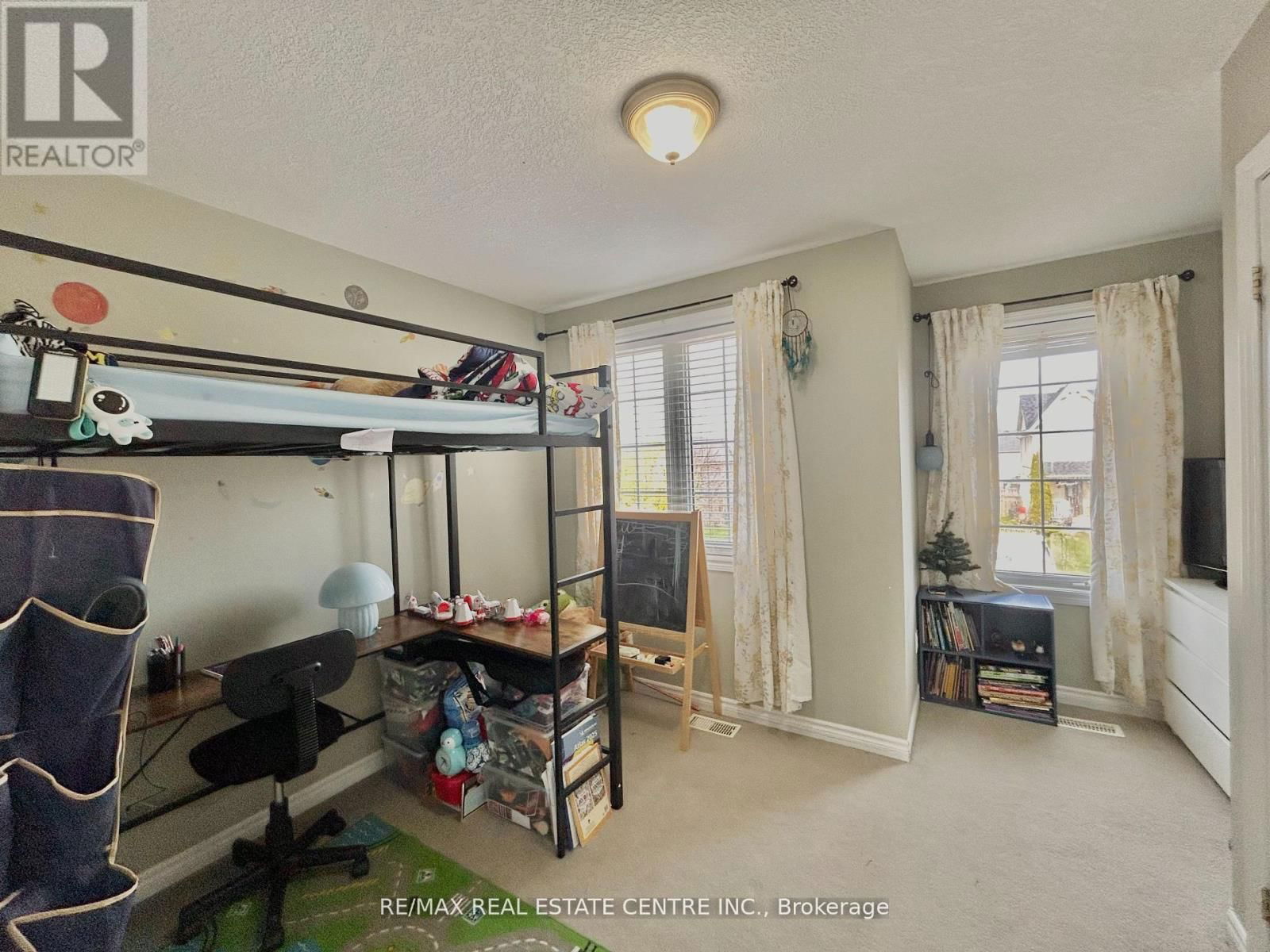 122 MARION STREET Image 19
