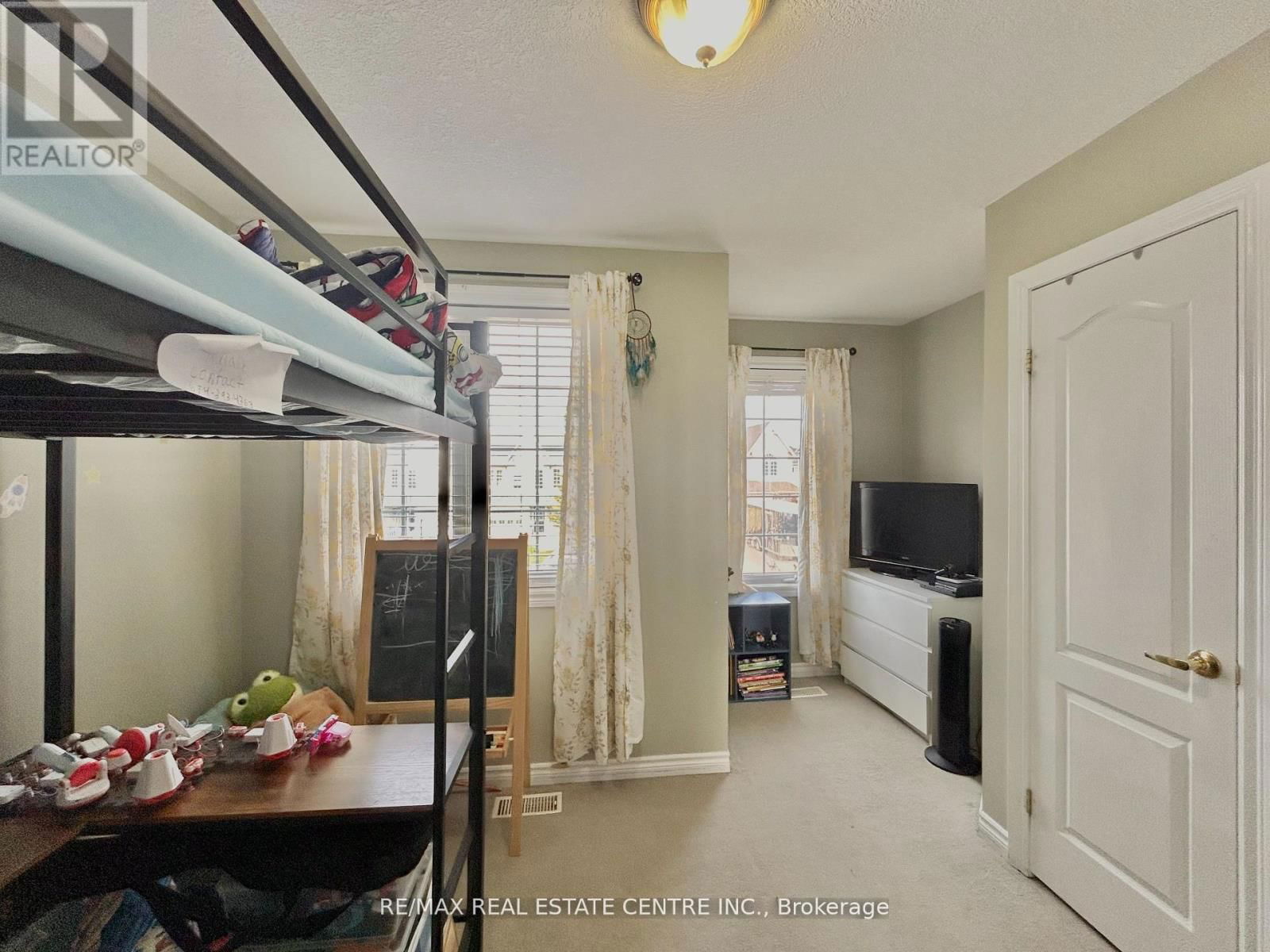 122 MARION STREET Image 20