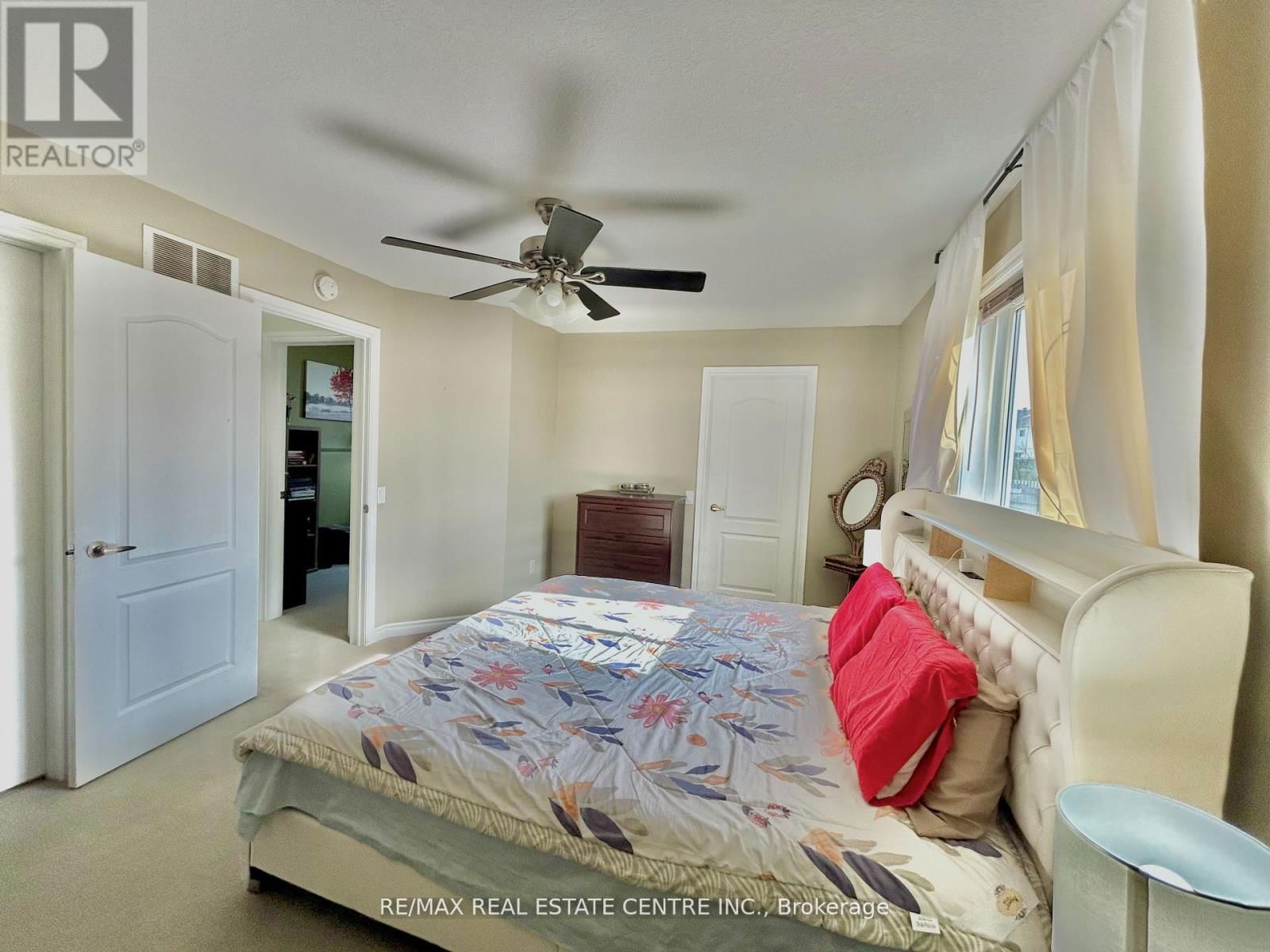 122 MARION STREET Image 23