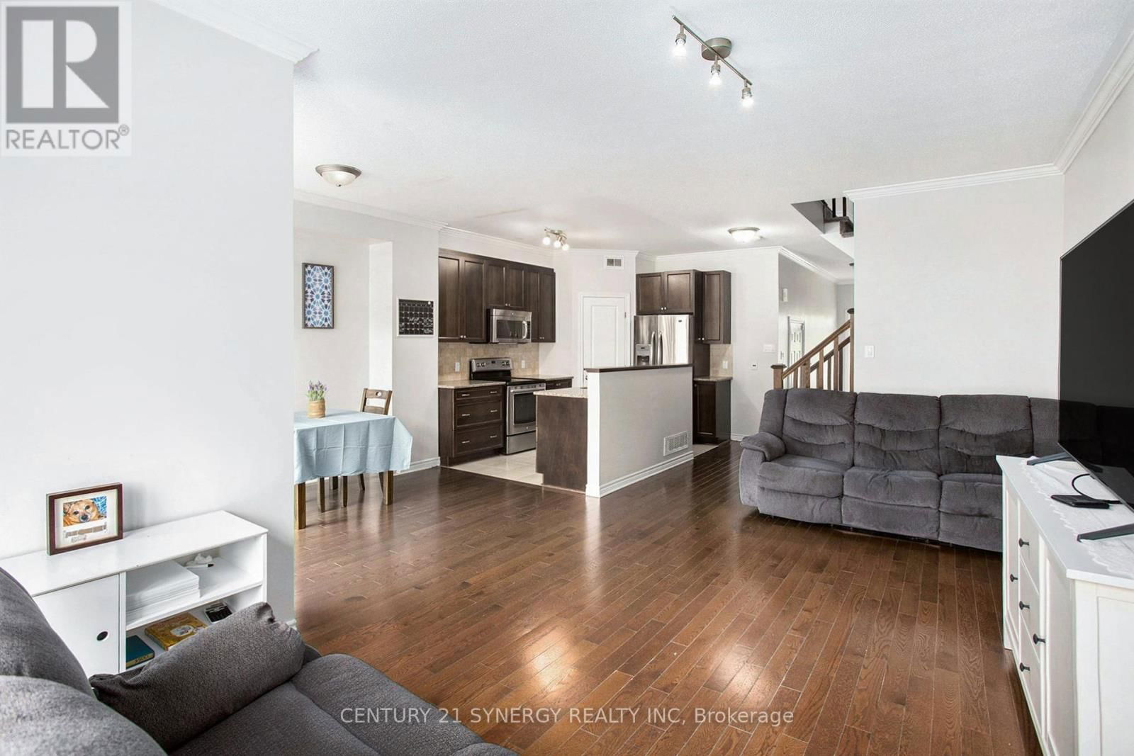 516 ROCHEFORT CIRCLE Image 5