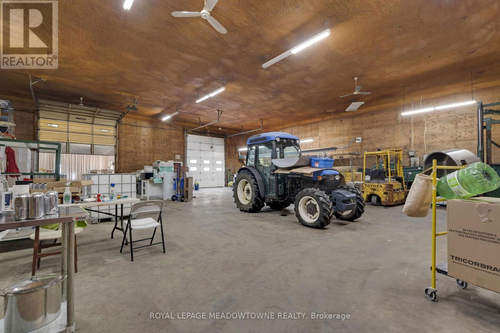 1453 MILBUROUGH LINE Image 23