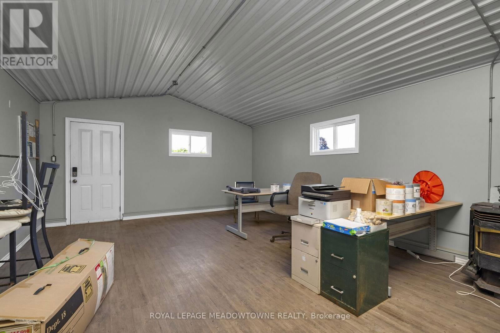 1453 MILBUROUGH LINE Image 24