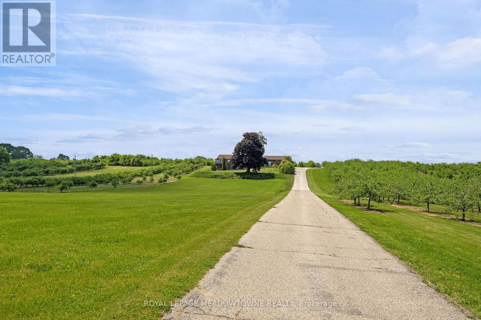 1453 MILBUROUGH LINE Image 38