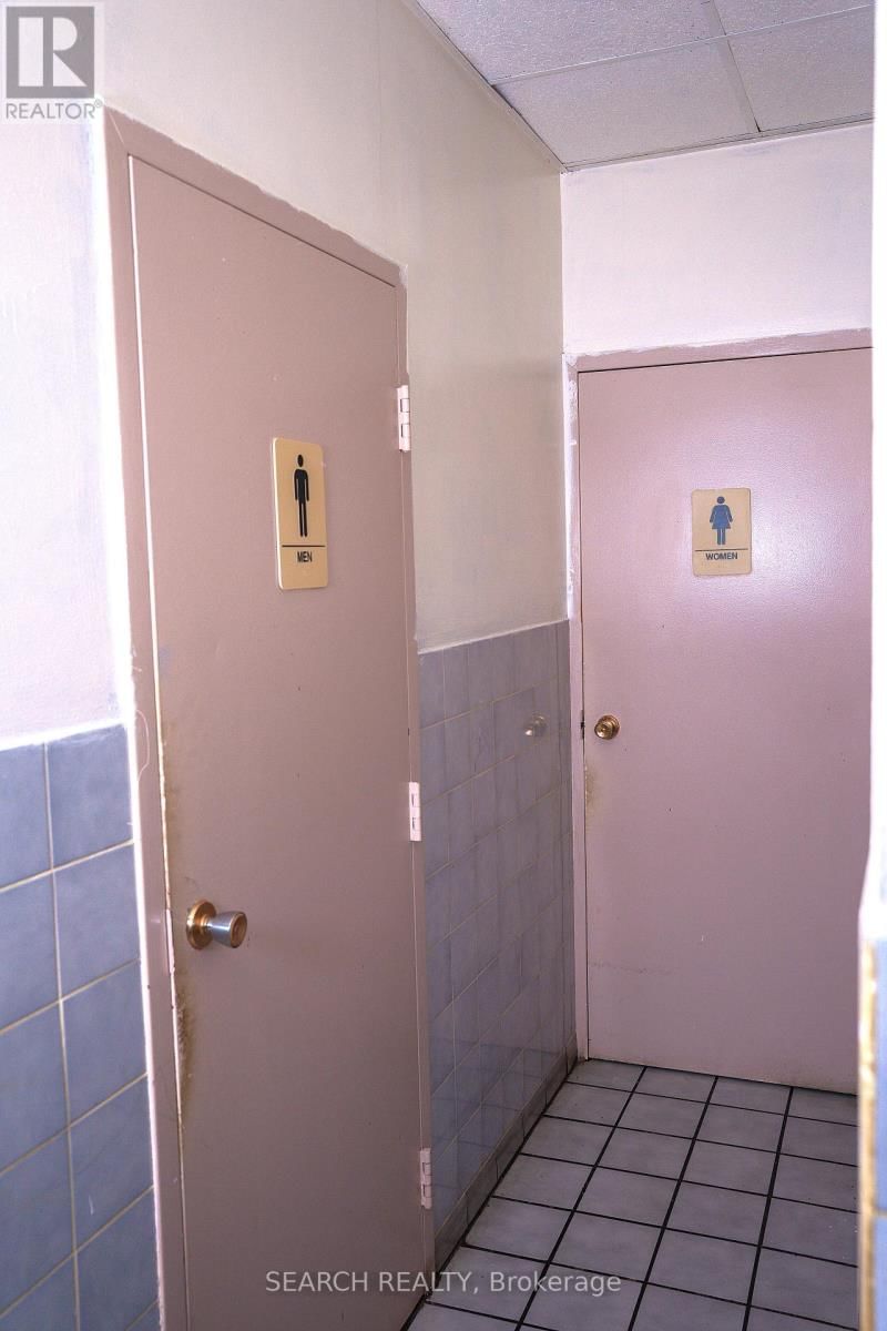 1077 WEBER STREET EAST Image 8