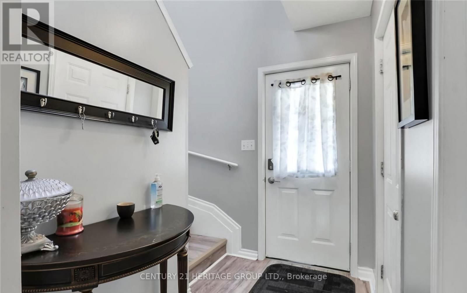 285 HUNGERFORD STREET Image 2