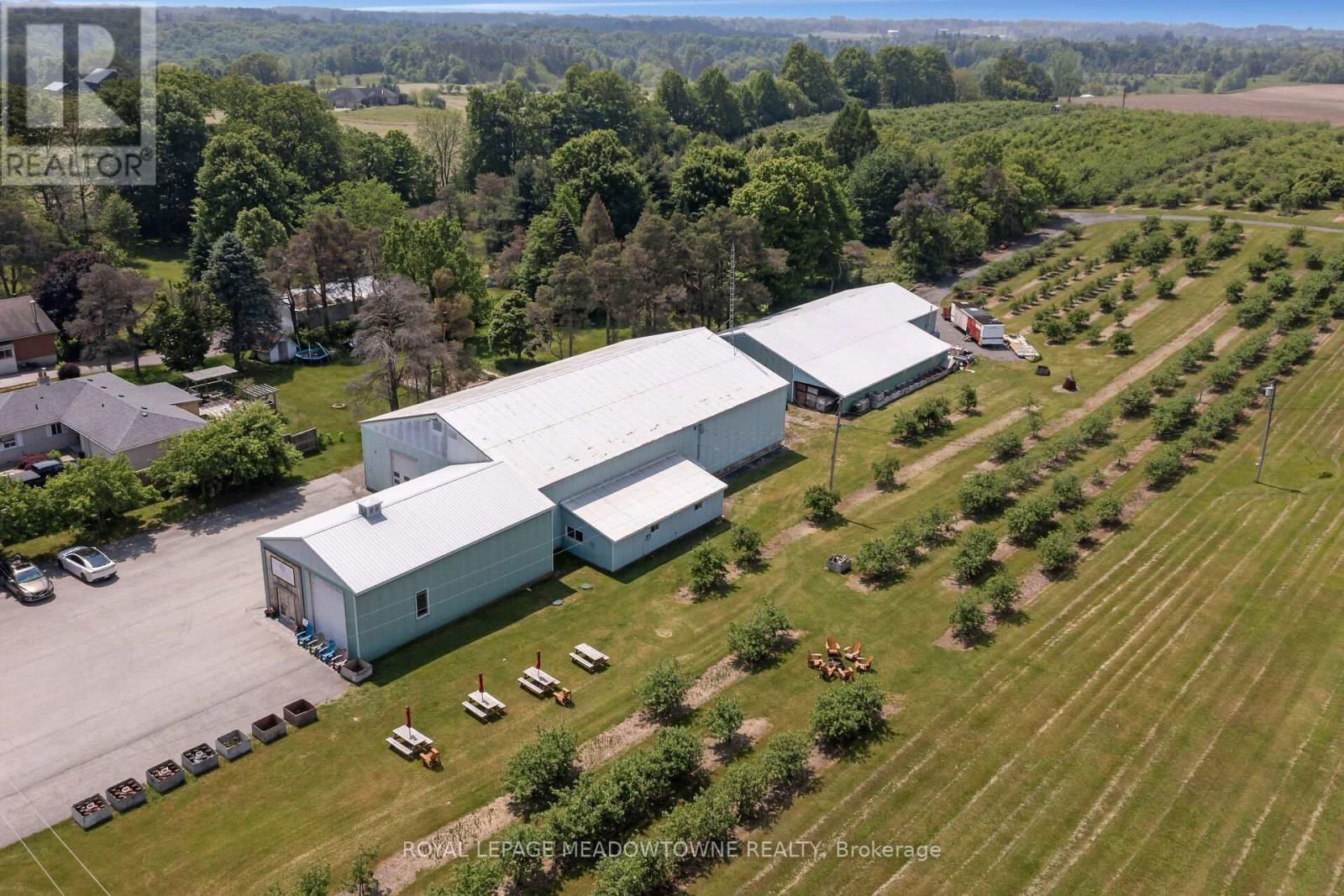 1453 MILBUROUGH LINE Image 18