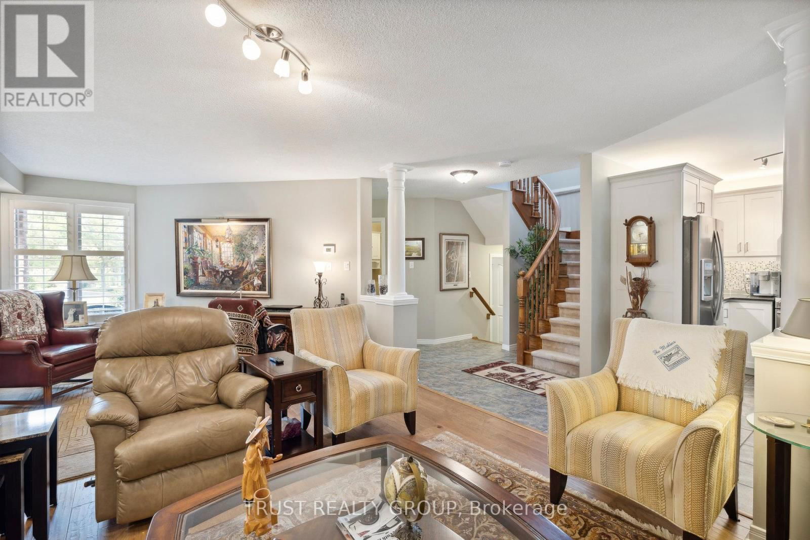 29 TAMARACK COURT Image 11