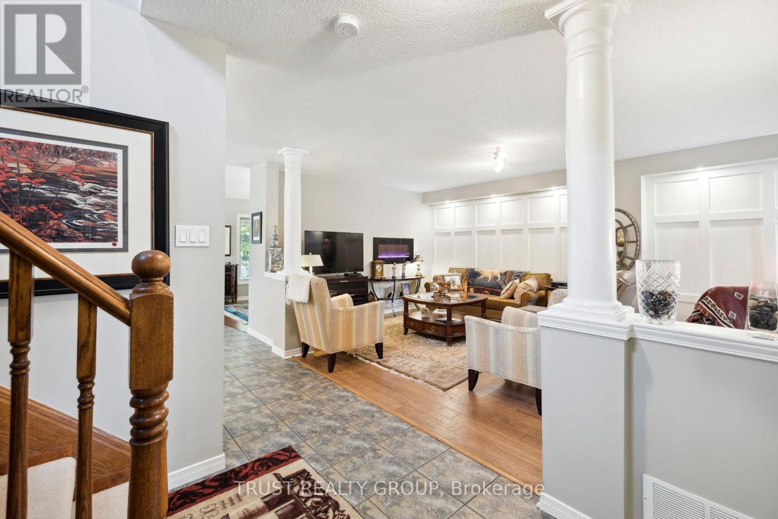 29 TAMARACK COURT Image 24