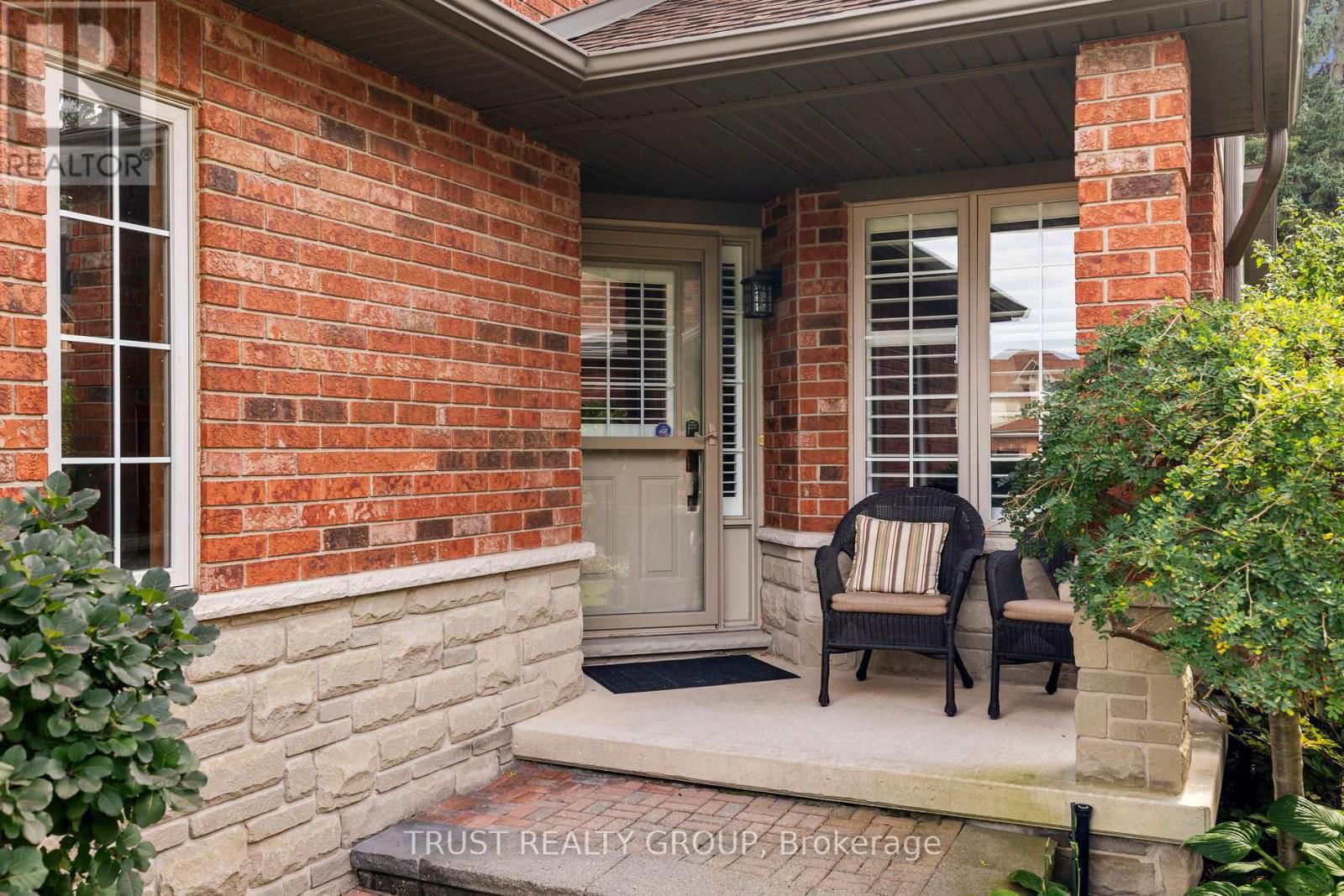 29 TAMARACK COURT Image 3