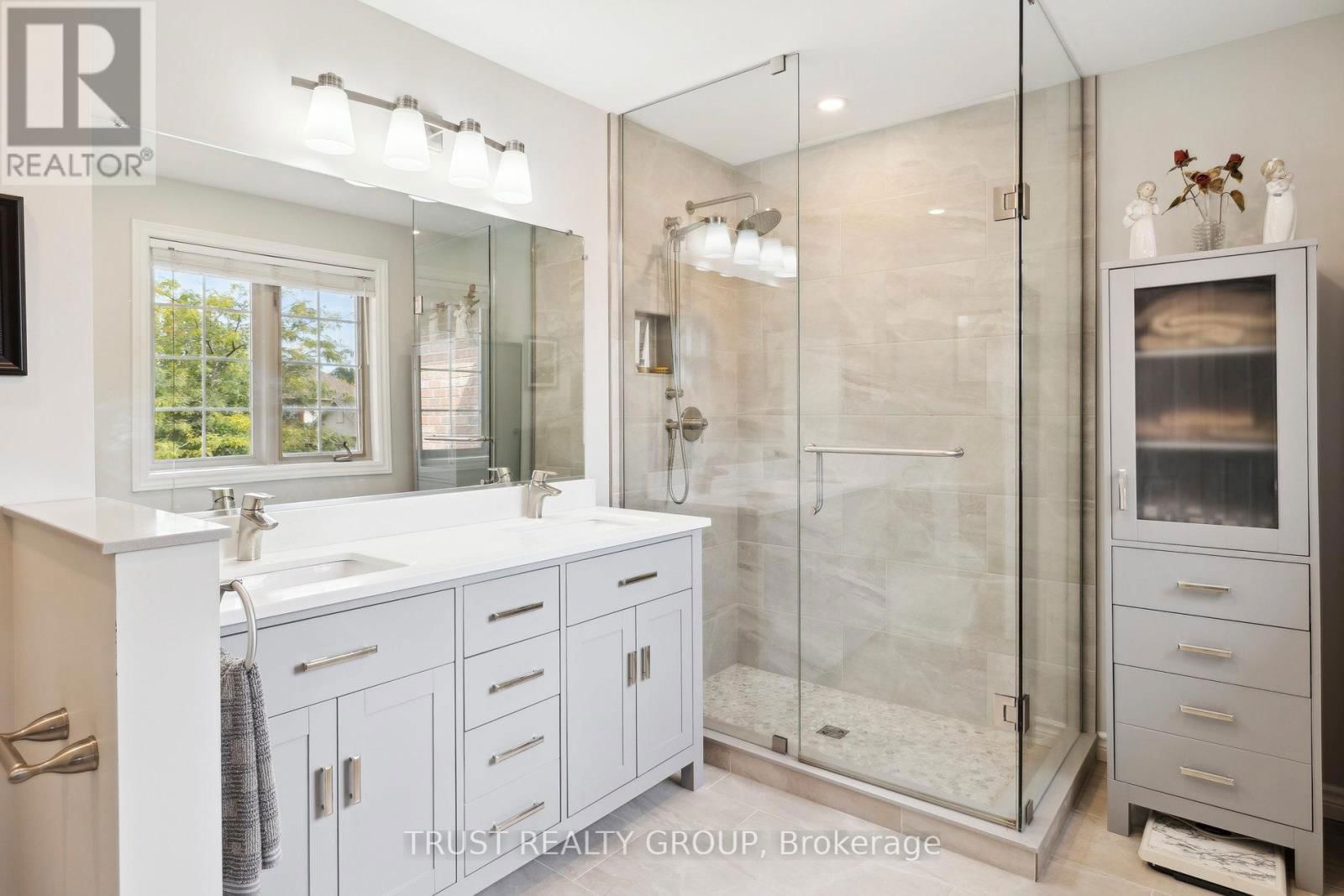 29 TAMARACK COURT Image 32