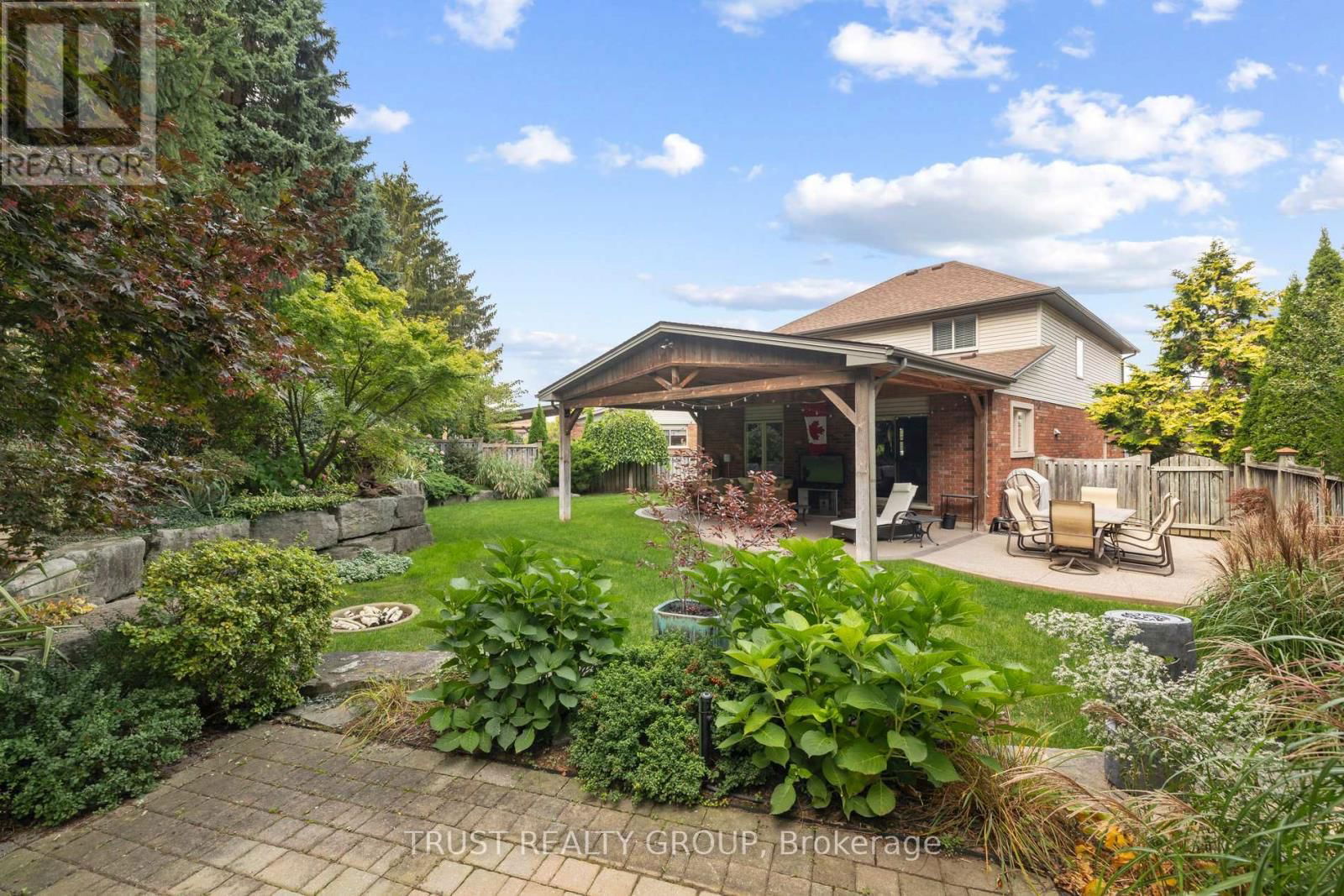 29 TAMARACK COURT Image 36