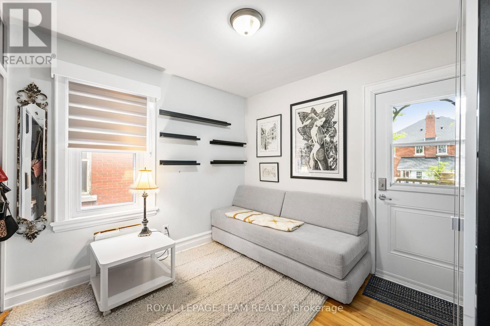 1 - 447 HOLLAND AVENUE Image 11