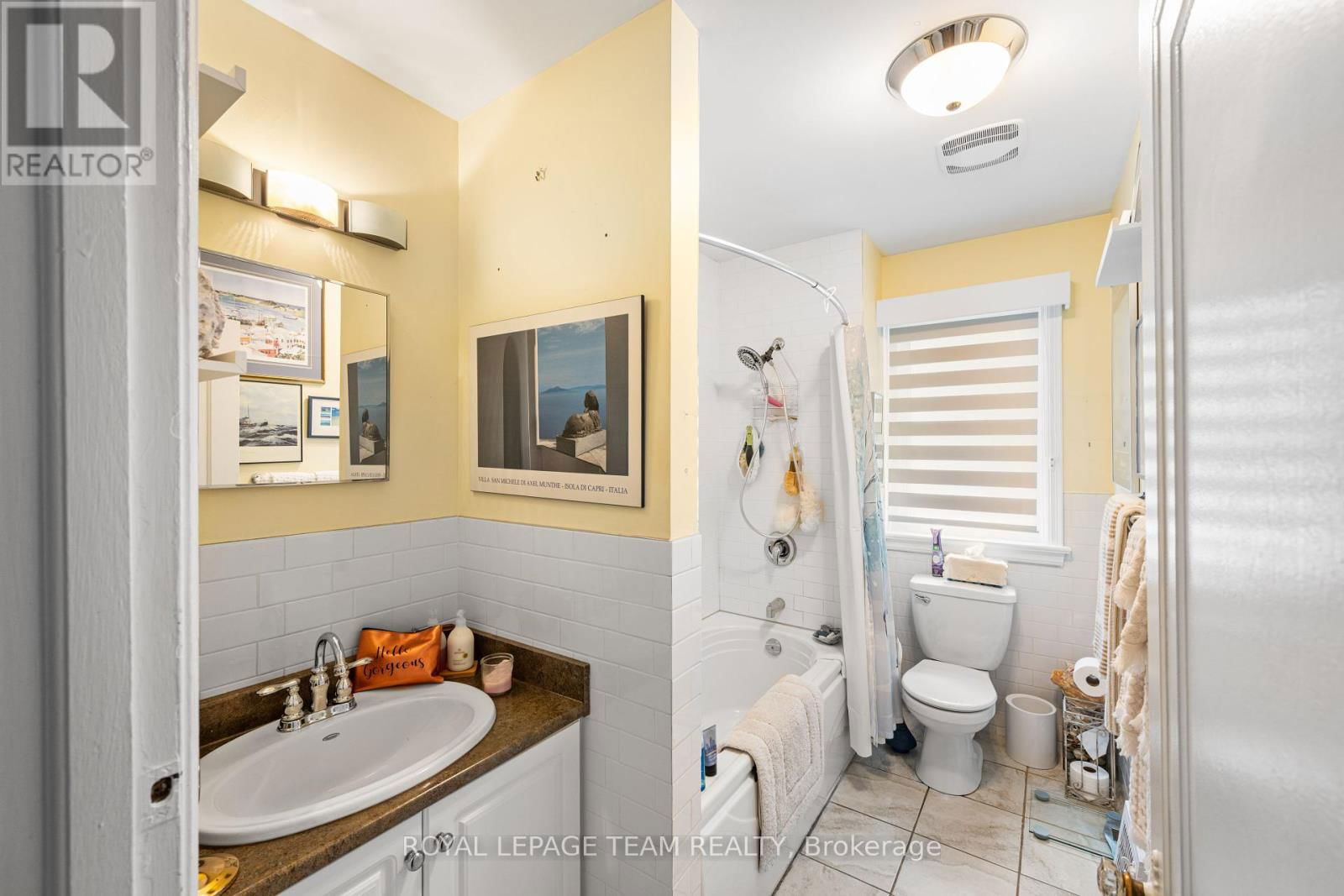 1 - 447 HOLLAND AVENUE Image 12