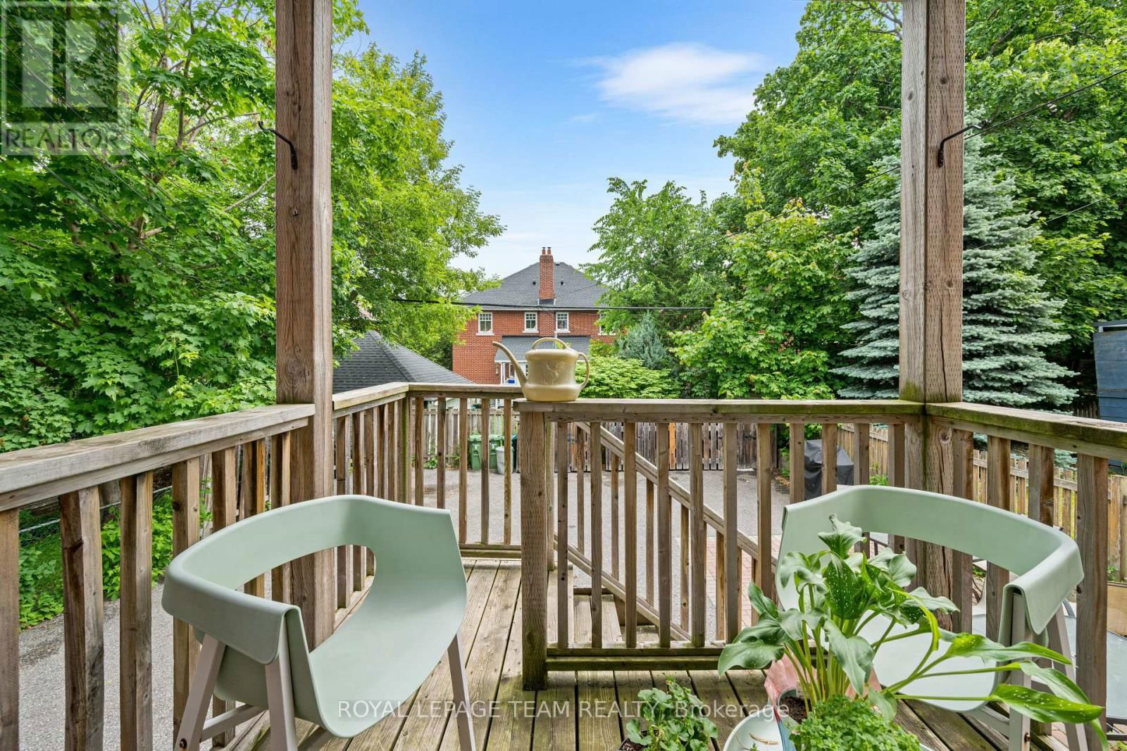 1 - 447 HOLLAND AVENUE Image 13