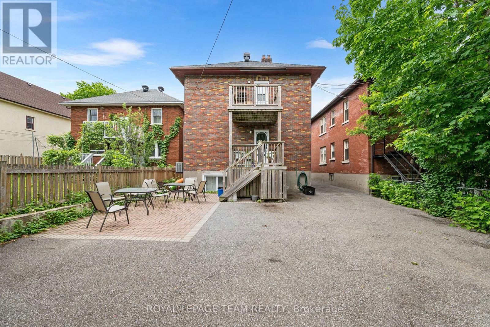 1 - 447 HOLLAND AVENUE Image 14