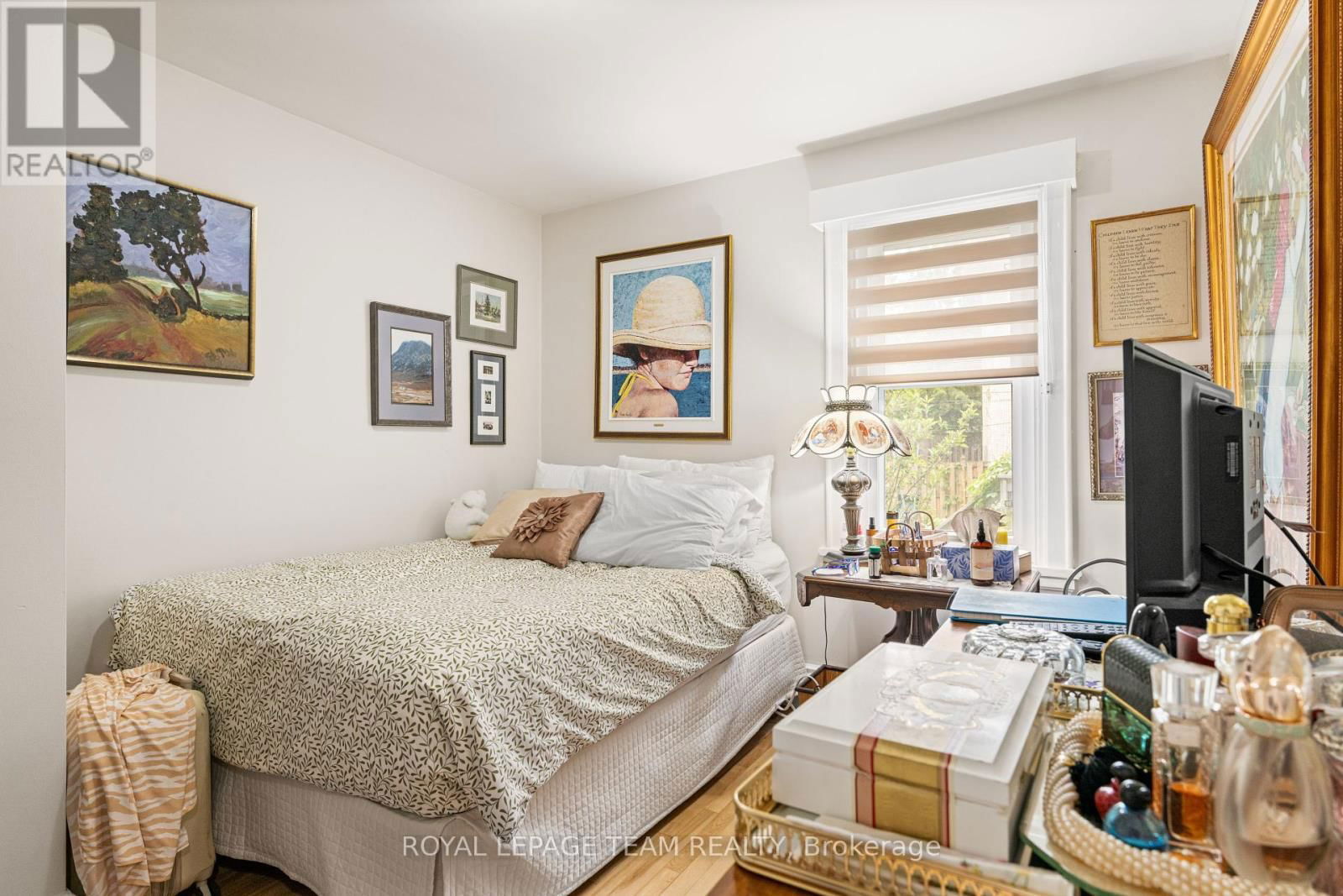 1 - 447 HOLLAND AVENUE Image 8