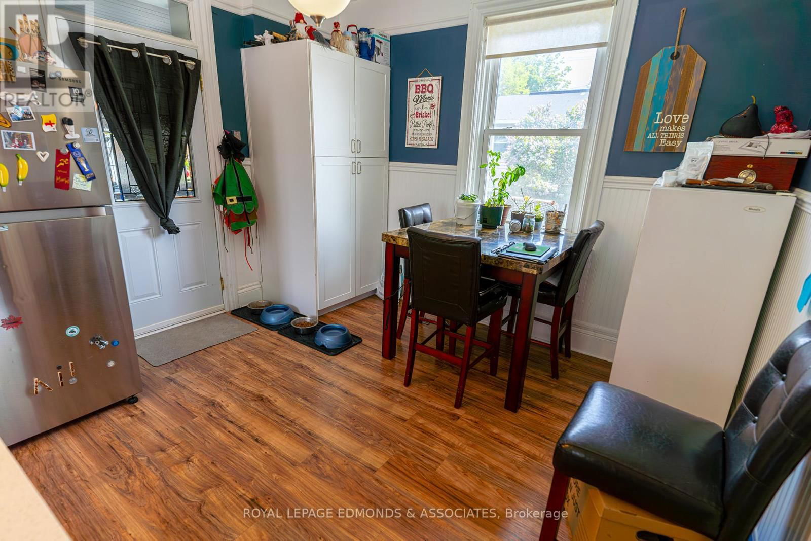 57 LOCHIEL STREET SOUTH Image 14