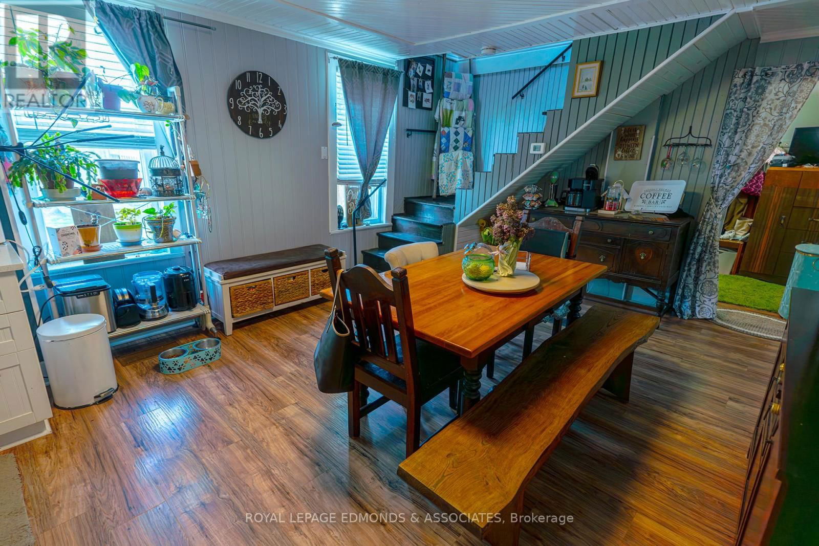 57 LOCHIEL STREET SOUTH Image 26