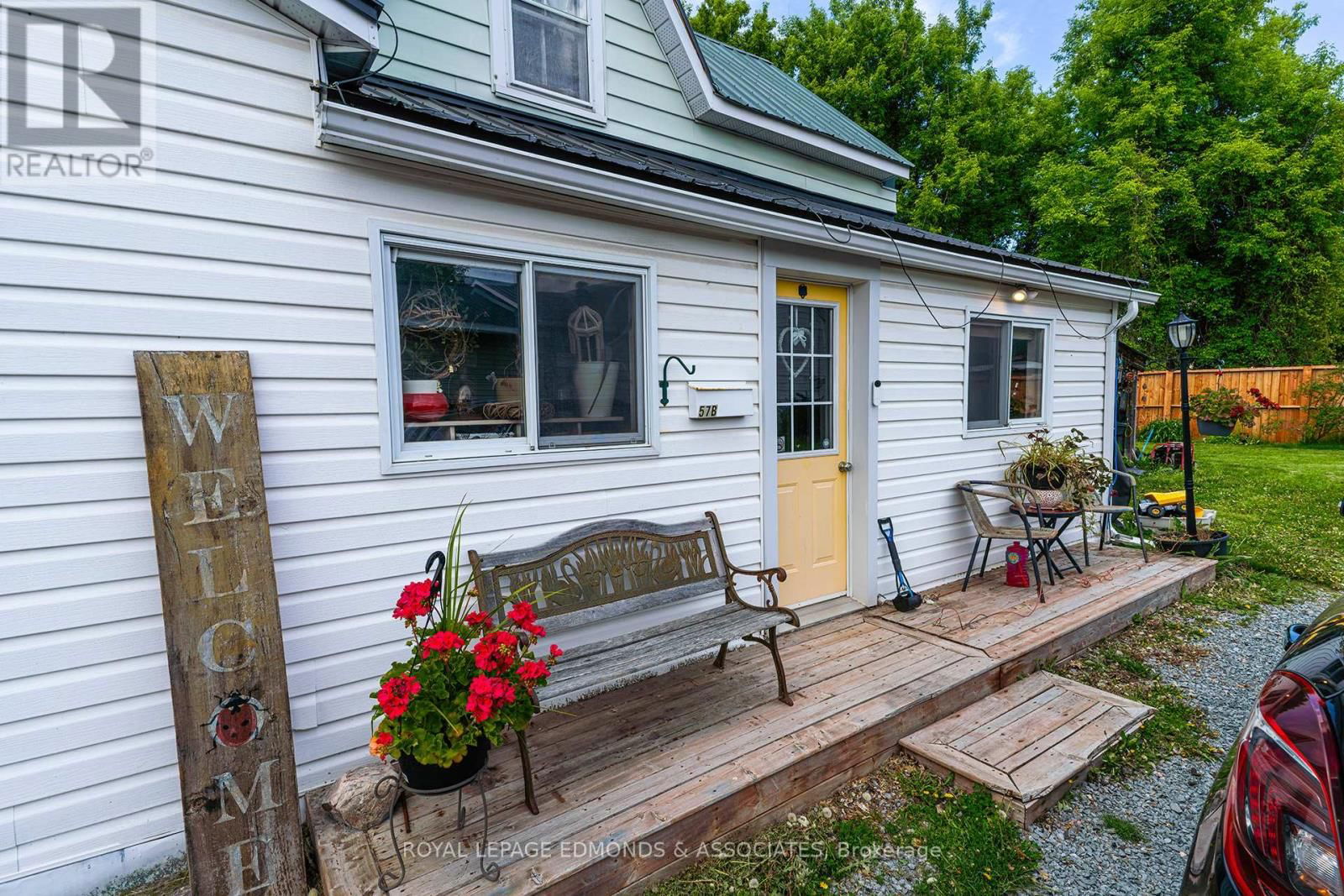 57 LOCHIEL STREET SOUTH Image 3