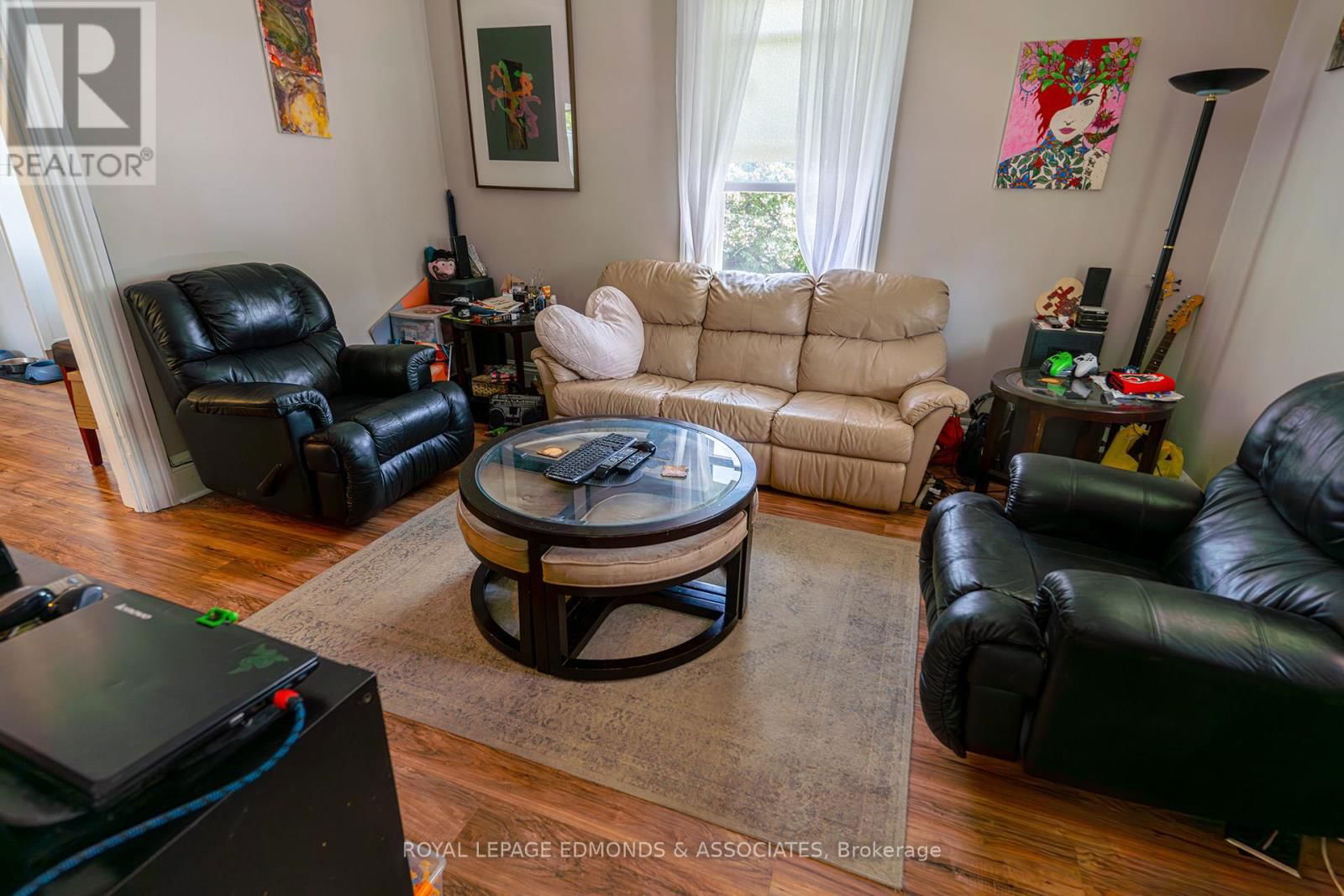 57 LOCHIEL STREET SOUTH Image 9