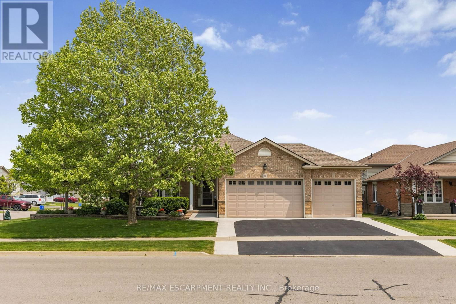 14 MAPLEVIEW DRIVE Image 1