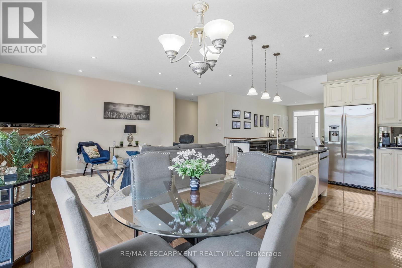 14 MAPLEVIEW DRIVE Image 21