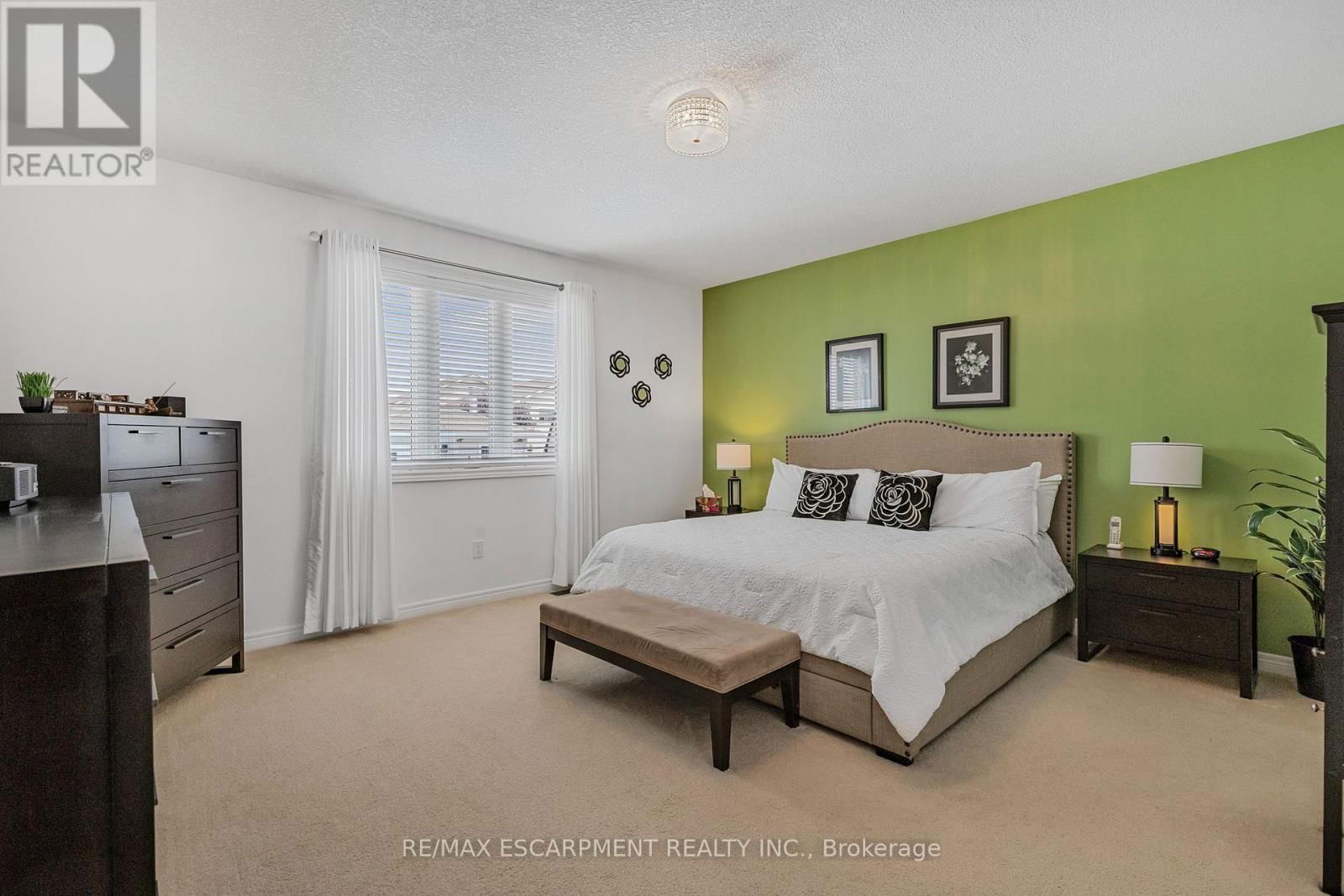 14 MAPLEVIEW DRIVE Image 26
