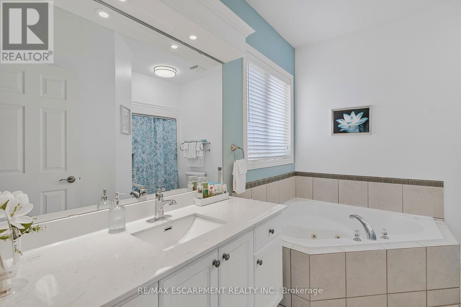 14 MAPLEVIEW DRIVE Image 29