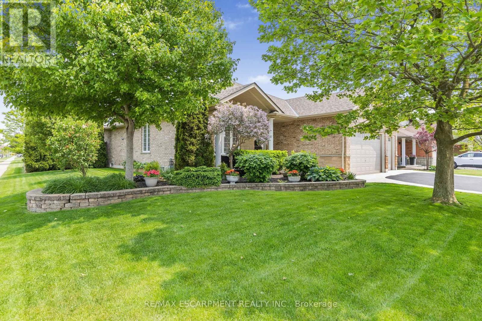 14 MAPLEVIEW DRIVE Image 3