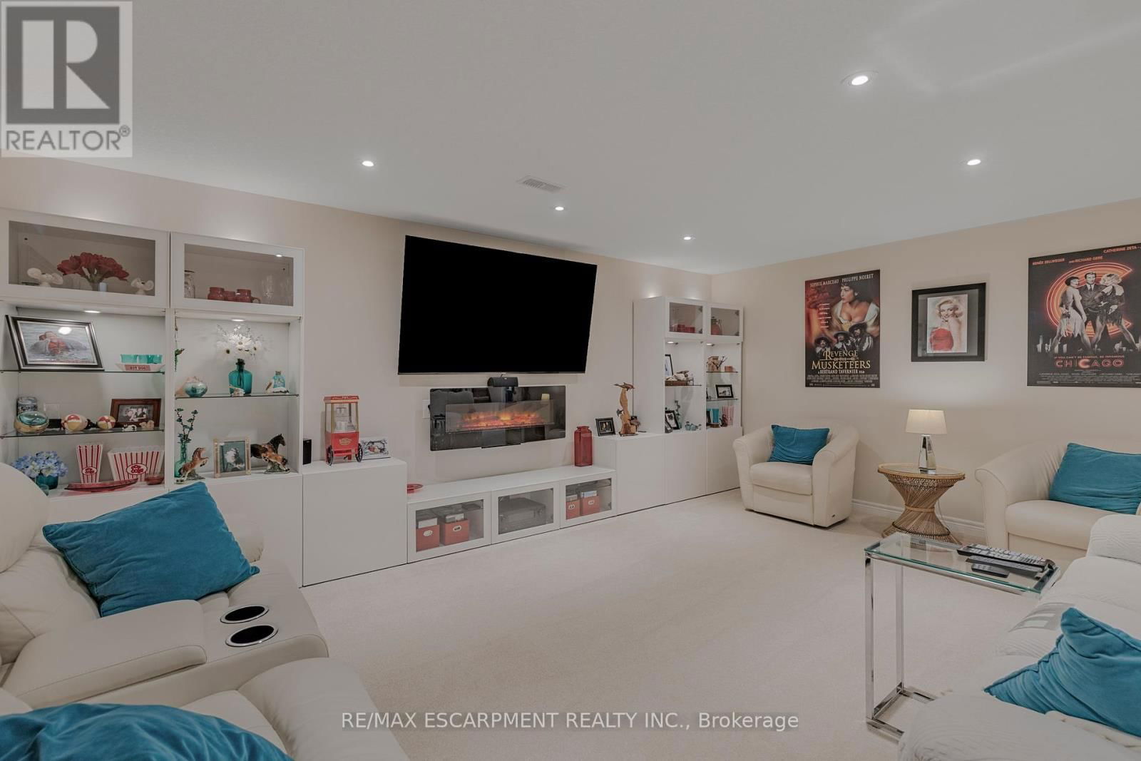 14 MAPLEVIEW DRIVE Image 37