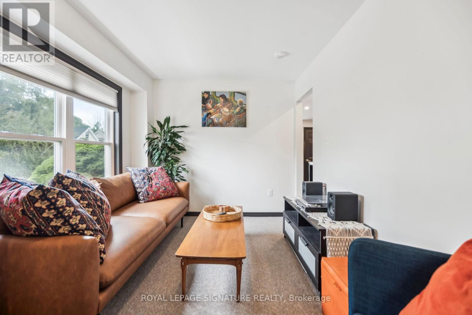 20 ROBINS AVENUE Image 11