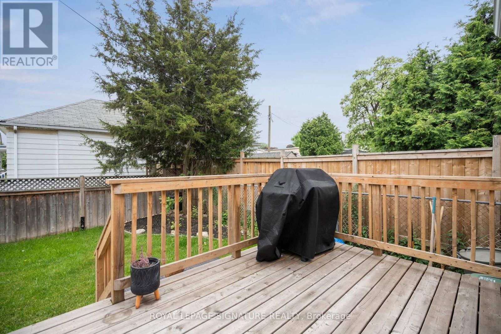 20 ROBINS AVENUE Image 28
